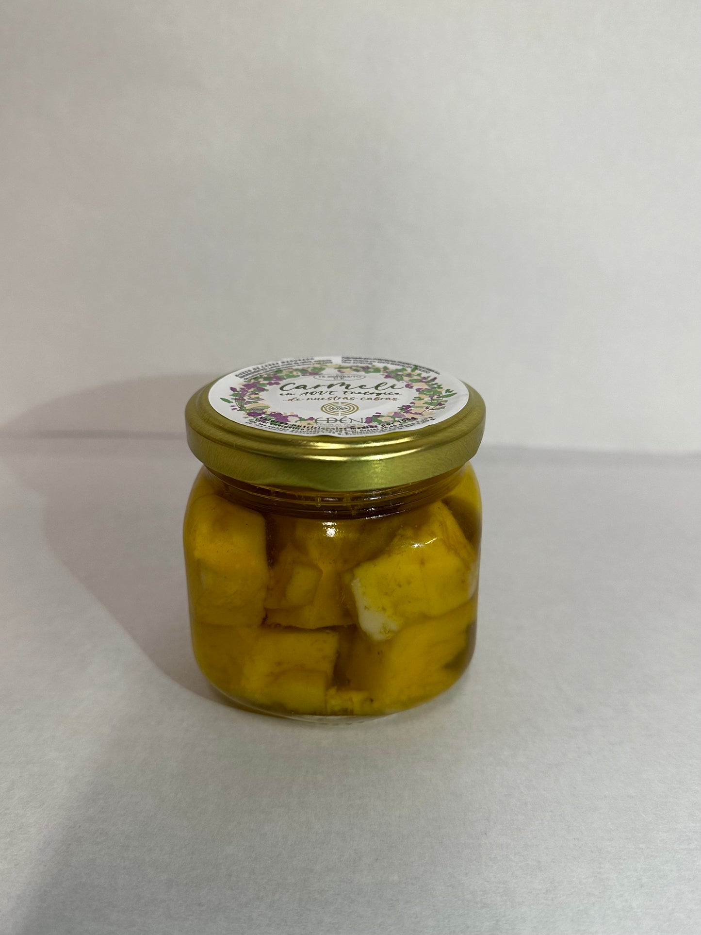 Bote de queso de cabra en aceite de oliva virgen extra